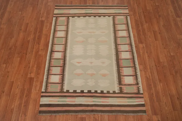 https://image-static-obj.rugsource.com/small/154520_3026327_e7588802.jpeg