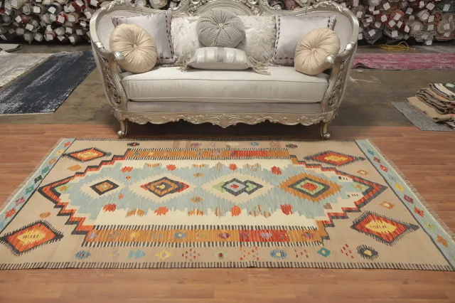 https://image-static-obj.rugsource.com/small/154677_3027381_a635d876.jpeg