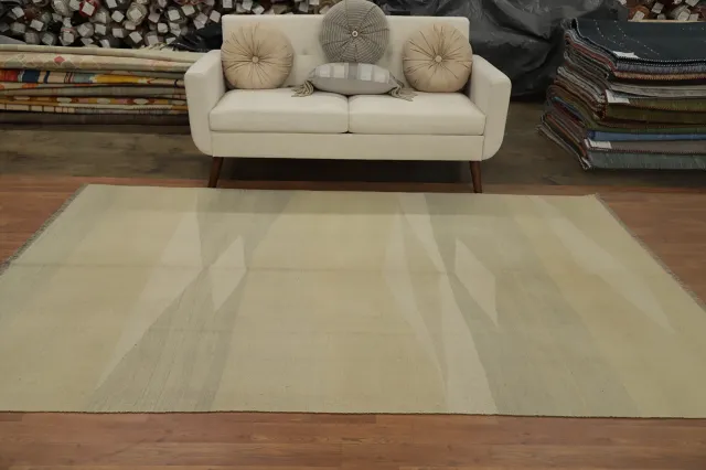 https://image-static-obj.rugsource.com/small/154863_3050687_5e2adfbd.jpeg