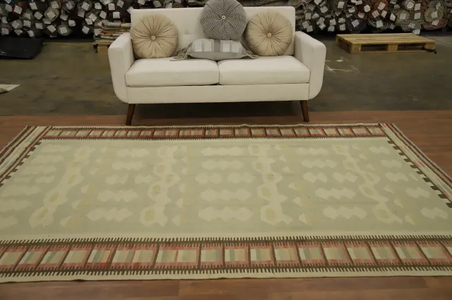 https://image-static-obj.rugsource.com/small/157251_3080265_f6f00ba0.jpeg