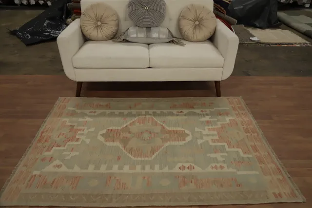 https://image-static-obj.rugsource.com/small/157618_3075968_80f25463.jpeg
