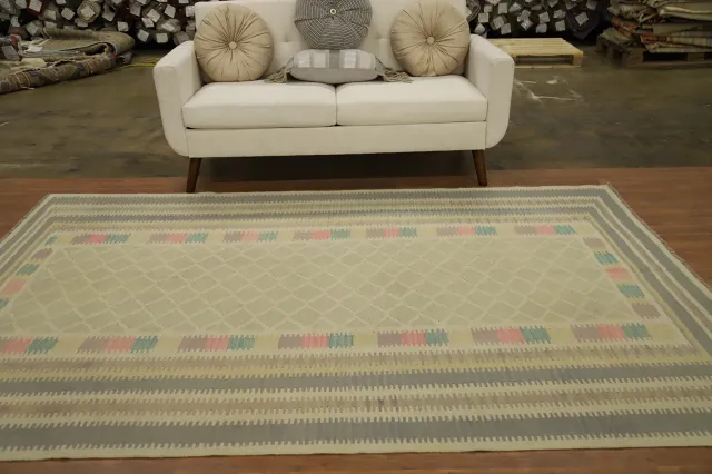 https://image-static-obj.rugsource.com/small/158601_3085739_e72cf4f4.jpeg