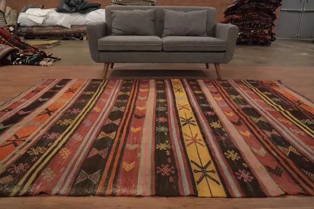 https://image-static-obj.rugsource.com/small/160196_3101886_e5c7ded1.jpeg