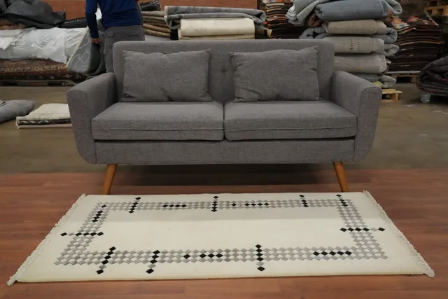 https://image-static-obj.rugsource.com/small/160765_3110001_52a114a8.jpeg