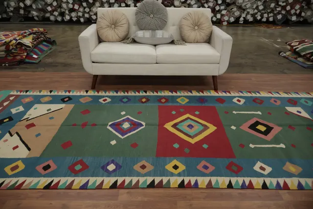 https://image-static-obj.rugsource.com/small/162241_3127713_d5d8dcff.jpeg