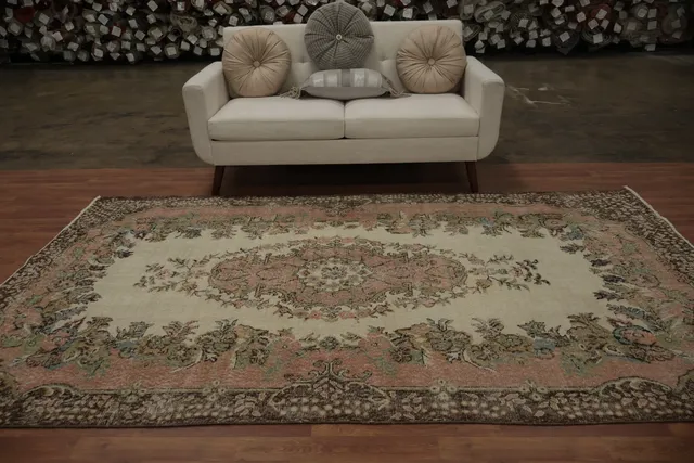 https://image-static-obj.rugsource.com/small/163092_3163670_ee23549c.jpeg