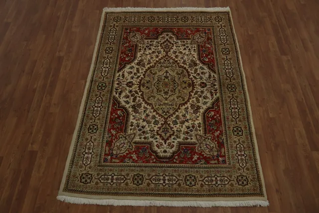 https://image-static-obj.rugsource.com/small/163279_3183934_40f666e4.jpeg