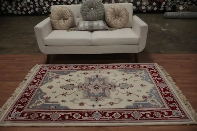 https://image-static-obj.rugsource.com/small/163436_3187034_abdebe55.jpeg