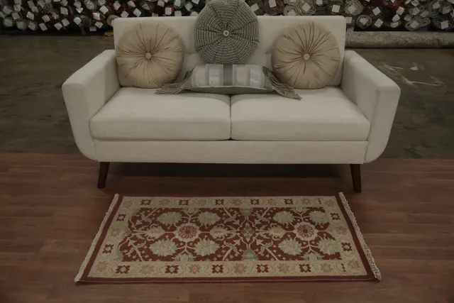 https://image-static-obj.rugsource.com/small/163619_3192438_07336cc3.jpeg