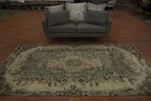 https://image-static-obj.rugsource.com/small/163818_3194531_21547bc1.jpeg