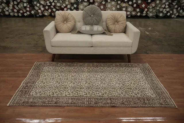 https://image-static-obj.rugsource.com/small/164213_3199493_ec4c01ae.jpeg