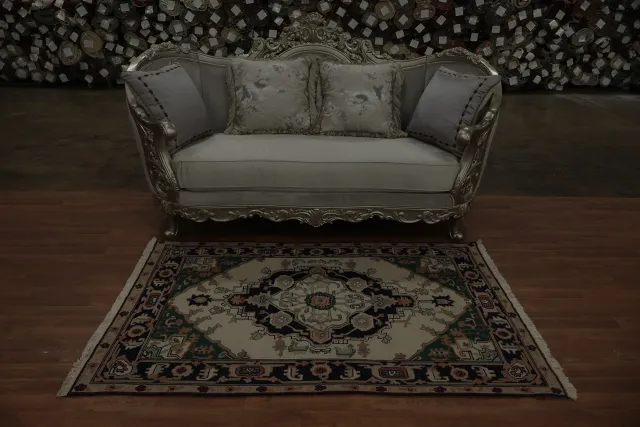 https://image-static-obj.rugsource.com/small/164259_3201026_a3a346f1.jpeg