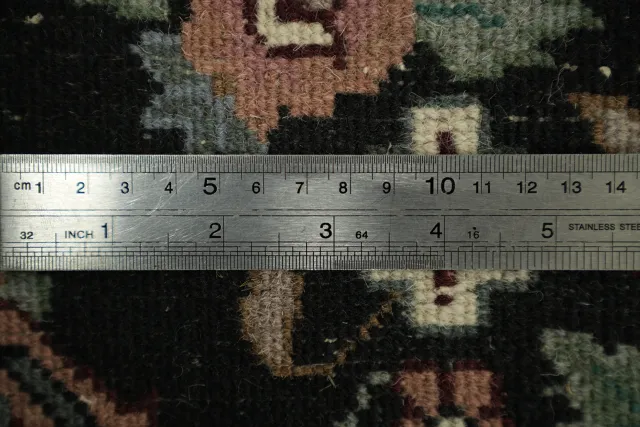 https://image-static-obj.rugsource.com/small/165085_3217589_e5c4e5bf.jpeg