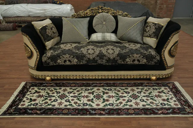 https://image-static-obj.rugsource.com/small/165095_3217014_0f7a24c5.jpeg