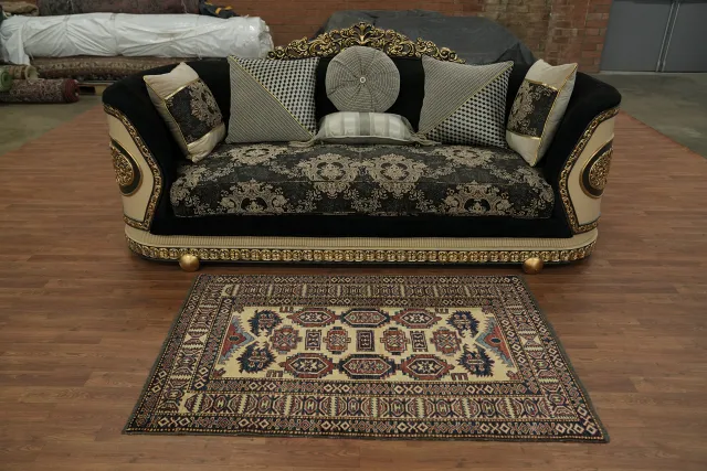 https://image-static-obj.rugsource.com/small/165130_3218292_b899e951.jpeg