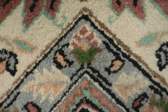 https://image-static-obj.rugsource.com/small/165388_3224732_24c787fc.jpeg