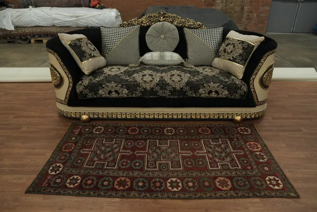 https://image-static-obj.rugsource.com/small/165541_3227622_7e3d237d.jpeg