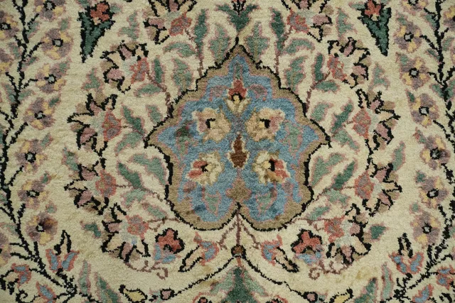 https://image-static-obj.rugsource.com/small/165669_3231261_1d6b005b.jpeg