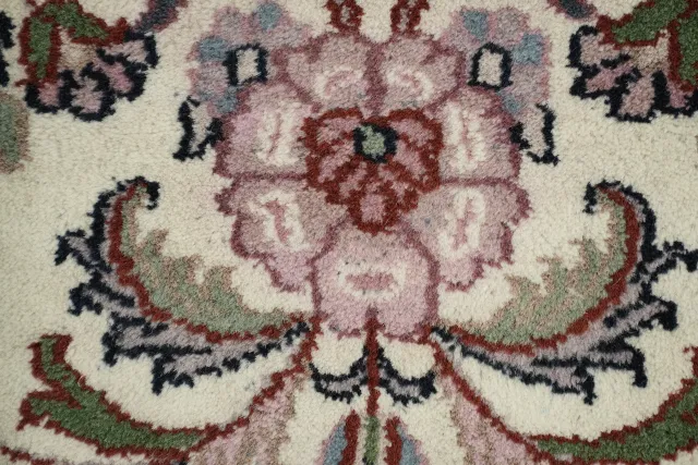 https://image-static-obj.rugsource.com/small/165814_3234396_e3d3136e.jpeg