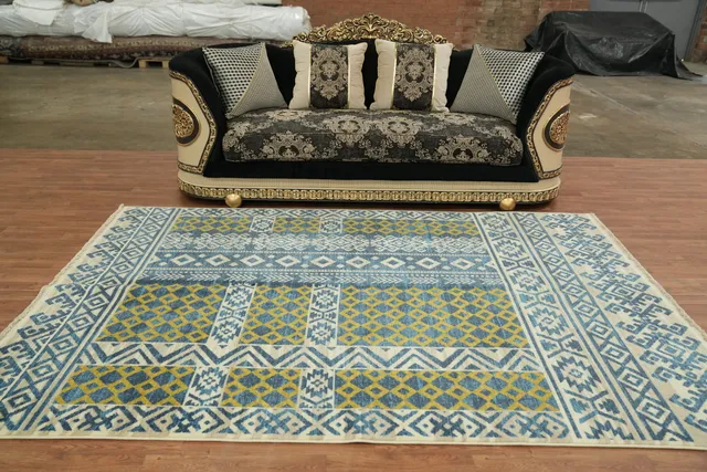 https://image-static-obj.rugsource.com/small/167137_3287186_361c1874.jpeg