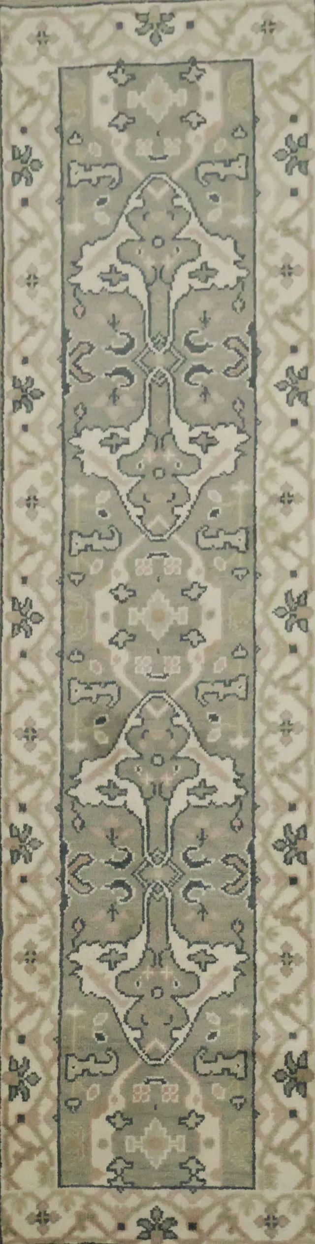 https://image-static-obj.rugsource.com/small/168382_3332275_4eb89f28.jpeg