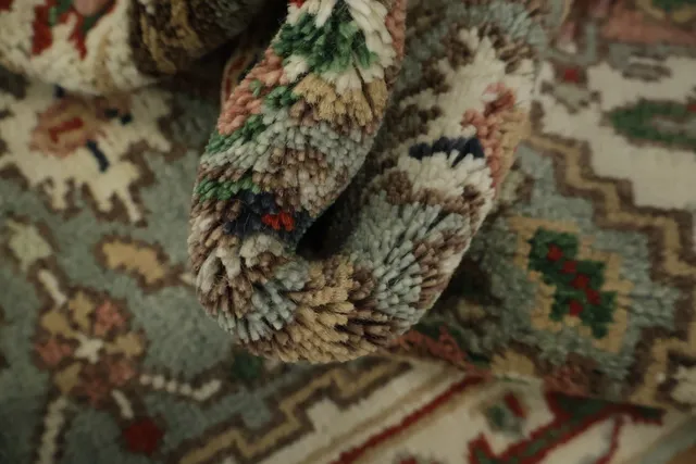 https://image-static-obj.rugsource.com/small/168844_3340359_f5ea6b7e.jpeg
