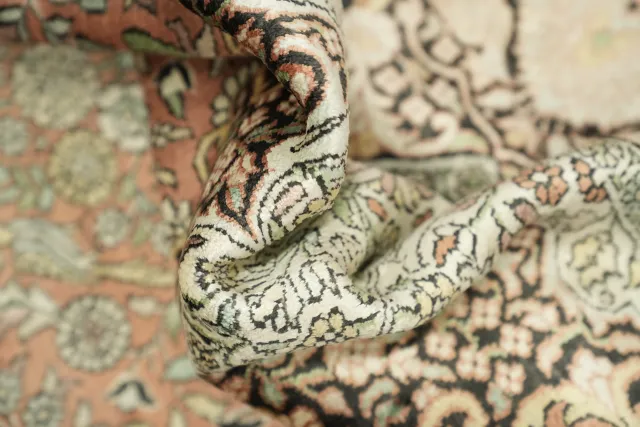 https://image-static-obj.rugsource.com/small/169092_3340813_000d8dc8.jpeg