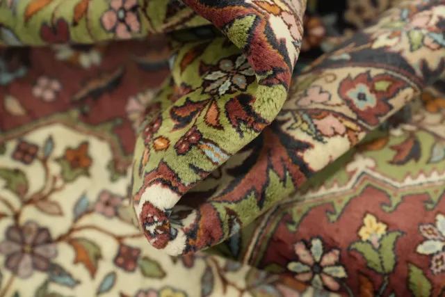 https://image-static-obj.rugsource.com/small/170281_3441298_6720b9f5.jpeg