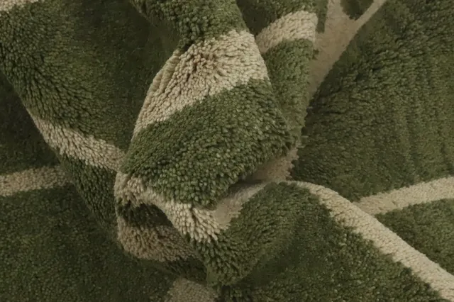 https://image-static-obj.rugsource.com/small/3704_3001218_d7a25d75.jpeg
