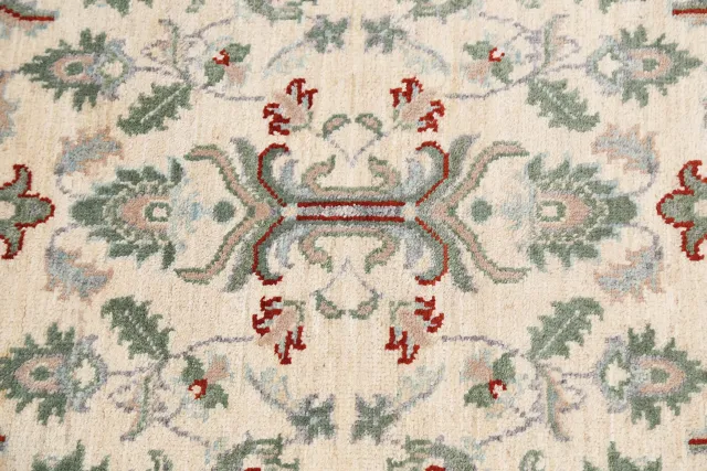 https://image-static-obj.rugsource.com/small/70135_1379589_2bfee70d.jpeg