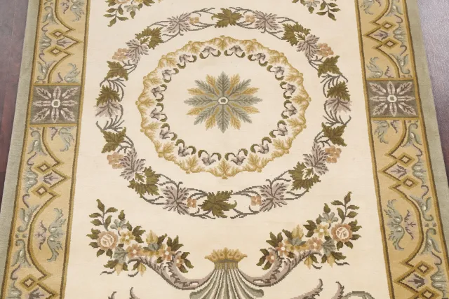 https://image-static-obj.rugsource.com/small/81275_1613125_555858bc.jpeg