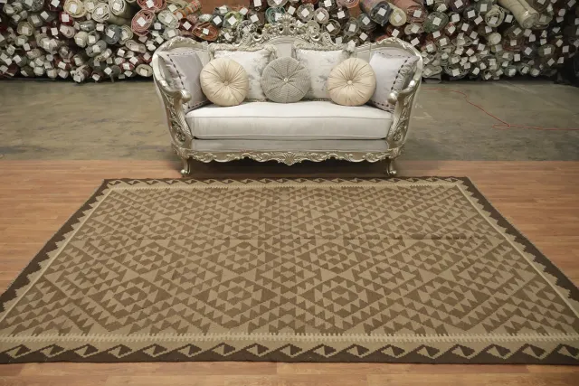 https://image-static-obj.rugsource.com/small/99927_3397000_0577709a.jpeg